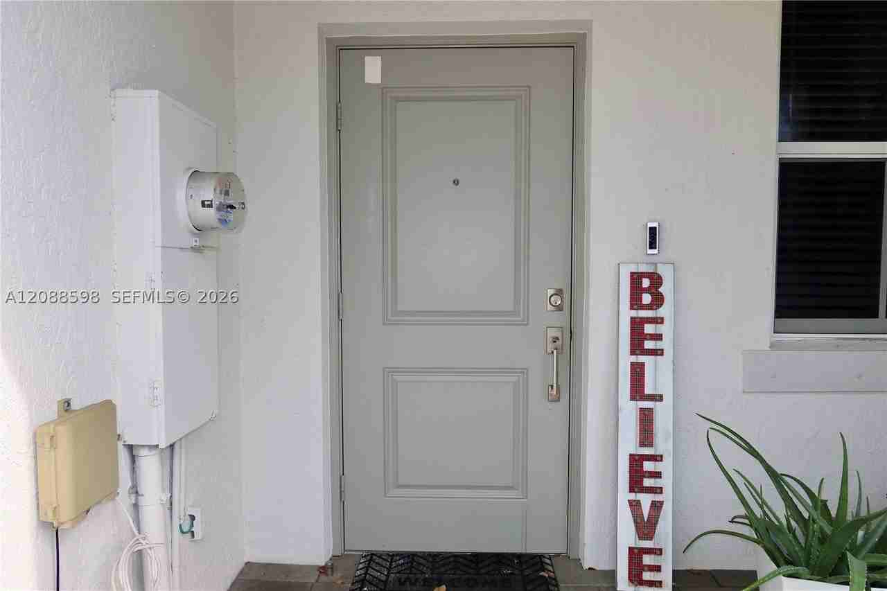 2663 Se 10th St #2663 - Photo 3 of 18