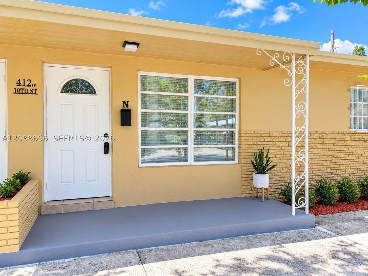 412 Sw 10th St #N - Photo 6 of 28