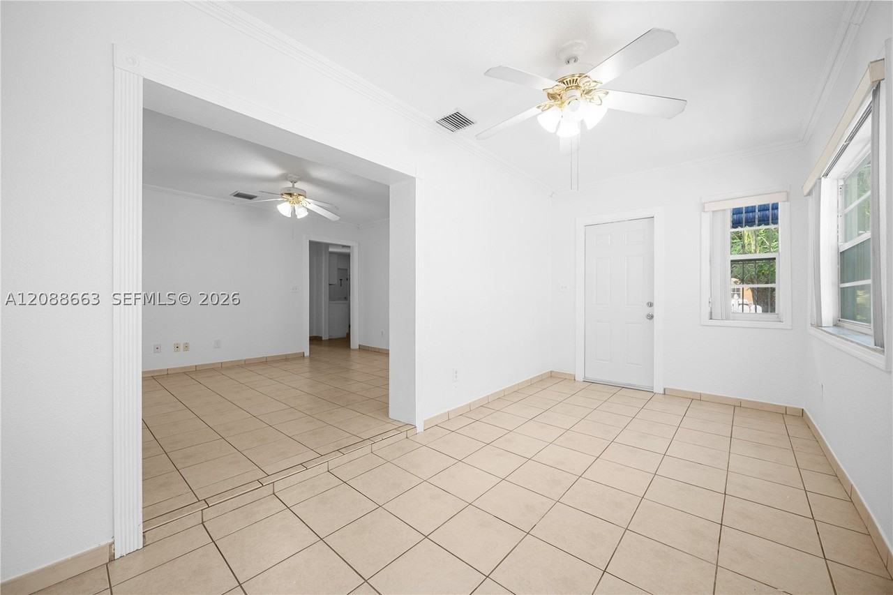 3675 Sw 23rd St #A - Photo 5 of 15