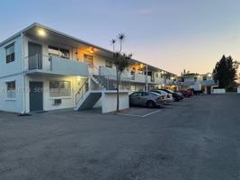 featured image of 3211 Sw 44th St #108