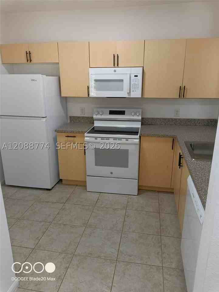 1095 Golden Lakes Blvd #924 - Photo 7 of 14