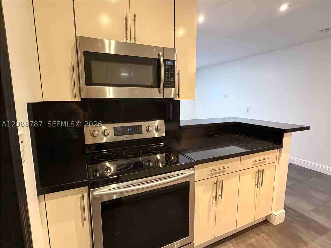 3040 Nw 27th St #3042 - Photo 7 of 20