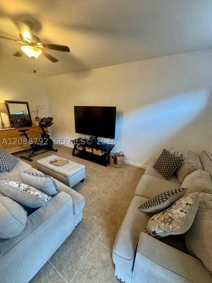 3178 Nw 103rd Pl #3178 - Photo 7 of 25