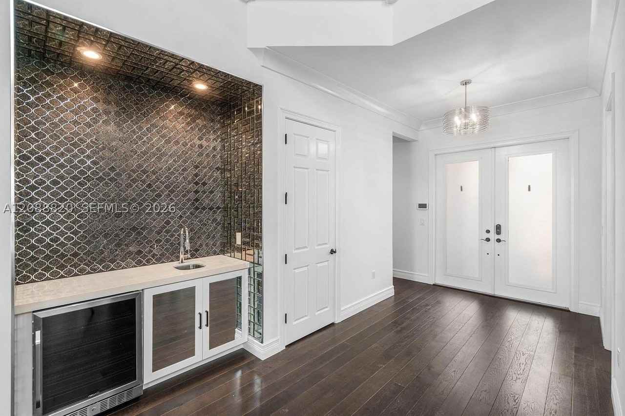 9747 Vitrail Ln - Photo 2 of 50