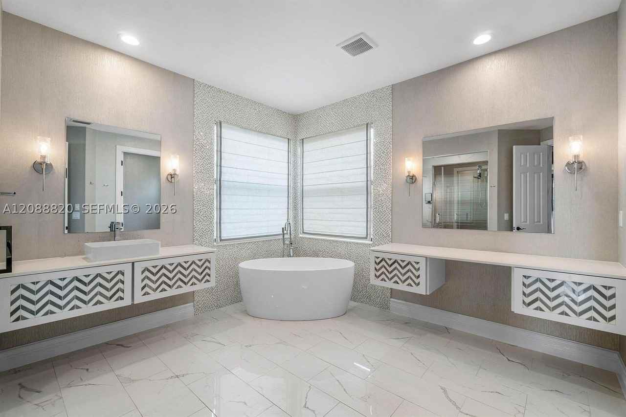 9747 Vitrail Ln - Photo 6 of 50