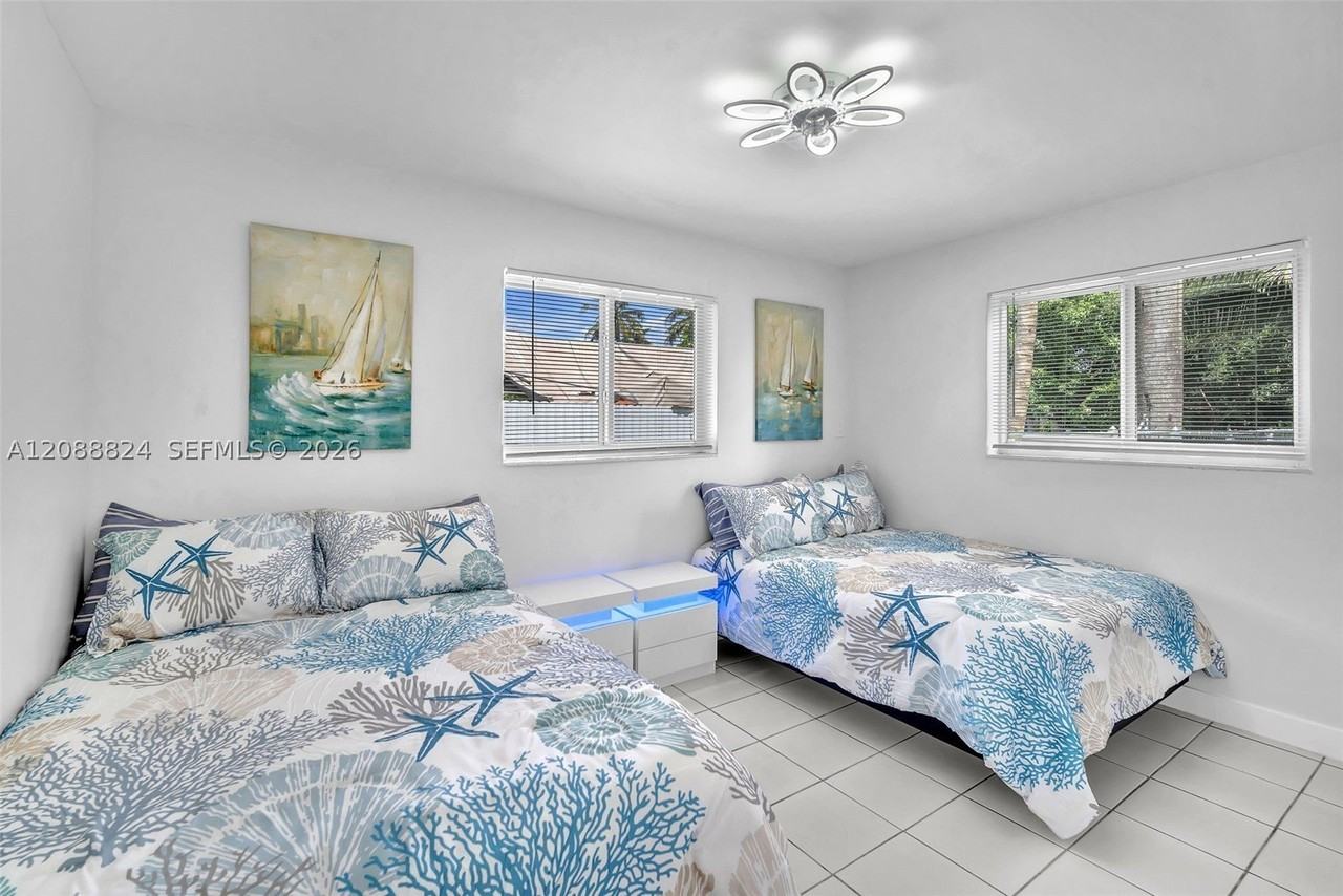 1255 Nw 32nd Ct #1255 - Photo 5 of 32