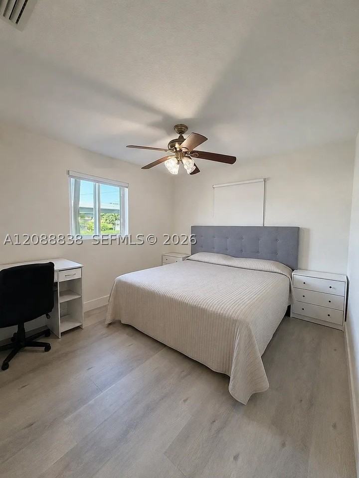 8260 Sw 27th Ter - Photo 7 of 13
