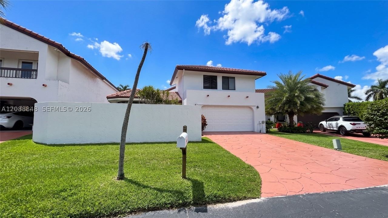 11822 Sw 108th Ter - Photo 3 of 49