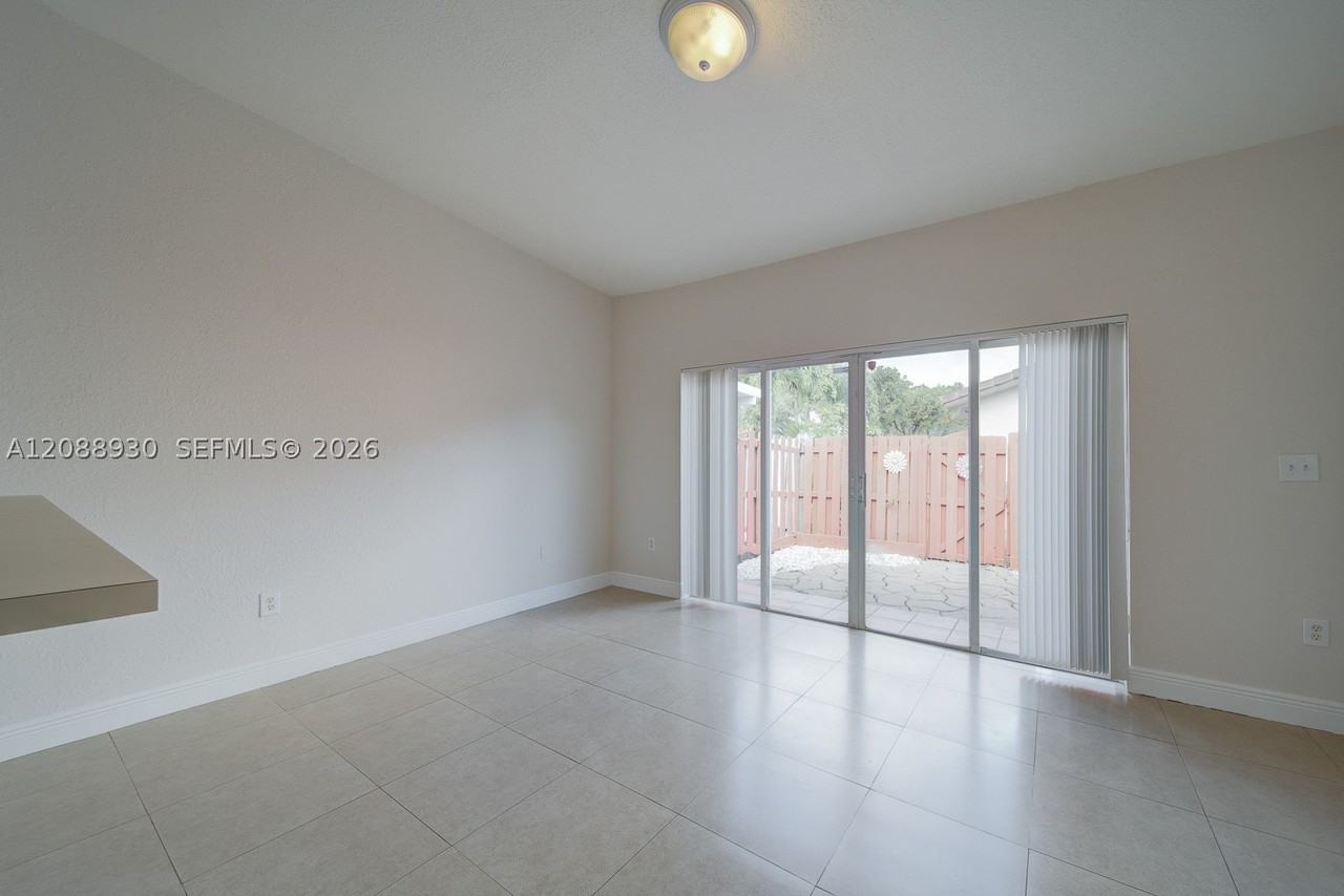 13801 Sw 170th Ter - Photo 3 of 19