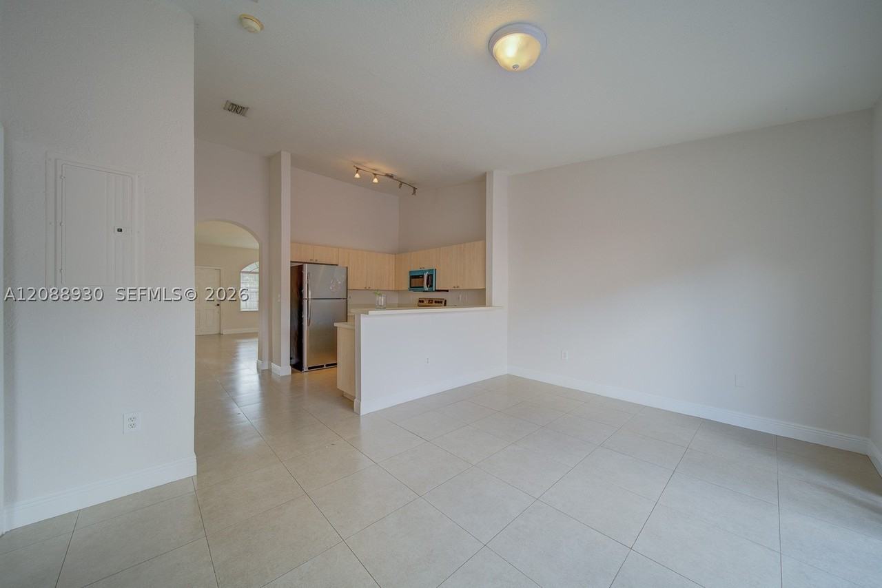 13801 Sw 170th Ter - Photo 5 of 19