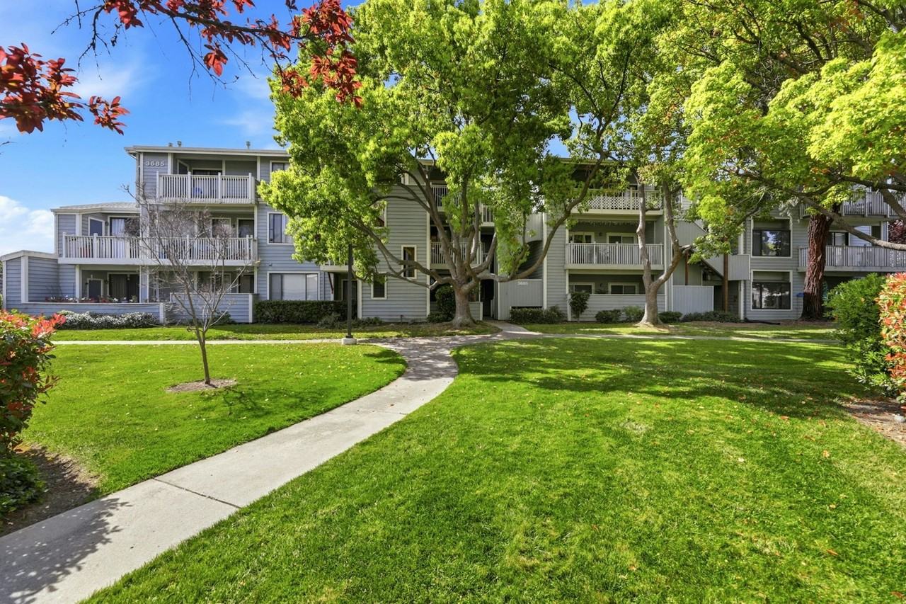 3685 Nutwood Terrace, Unit 313 - Photo 5 of 37