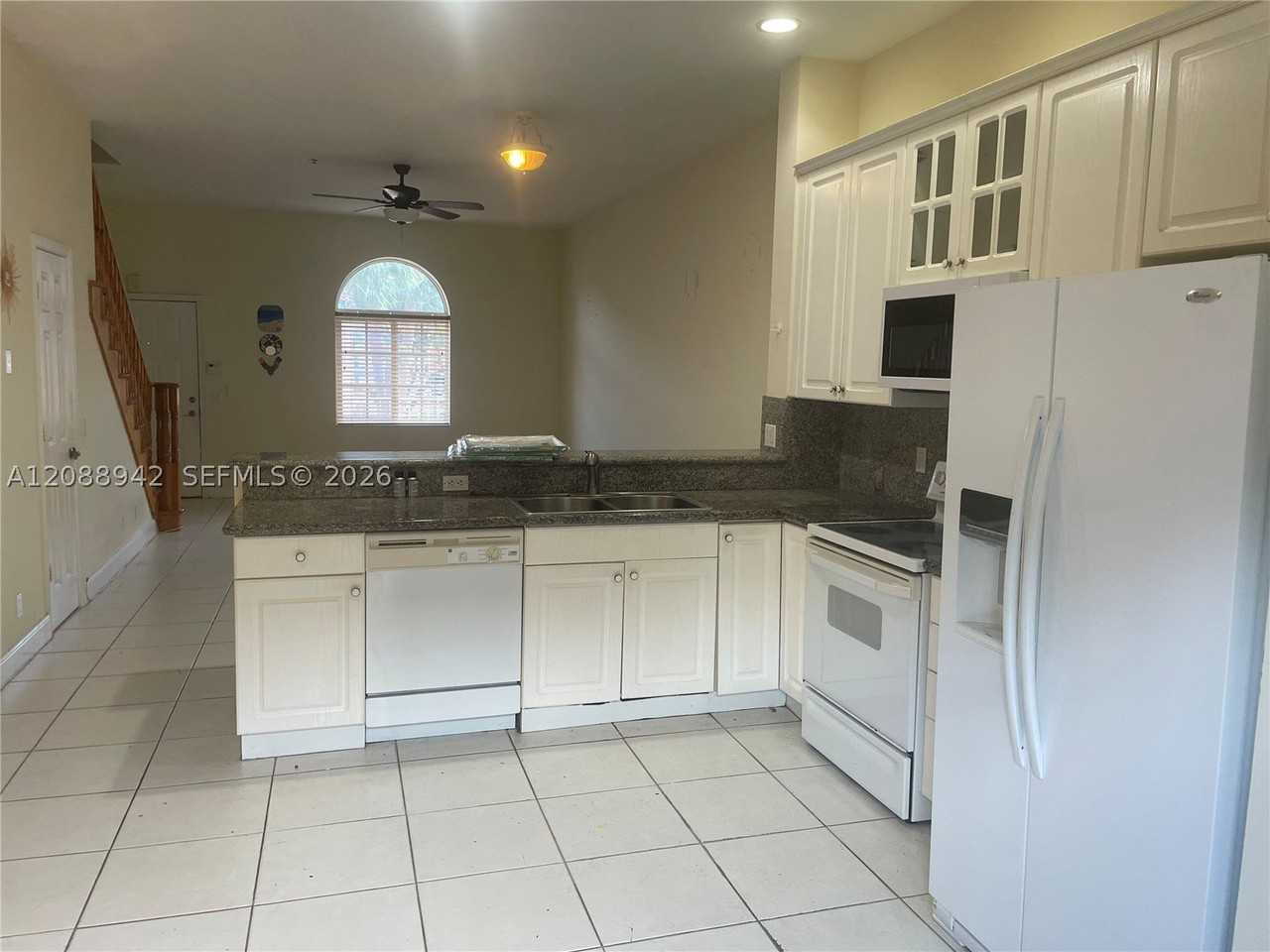 2447 Ne 14th Street Cswy #510 - Photo 3 of 18