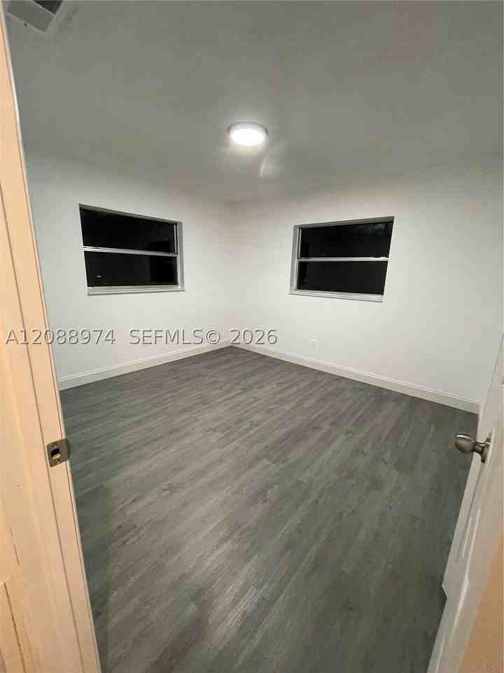 2924 Sherwood Ln #0 - Photo 3 of 14