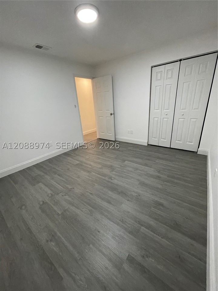 2924 Sherwood Ln #0 - Photo 4 of 14