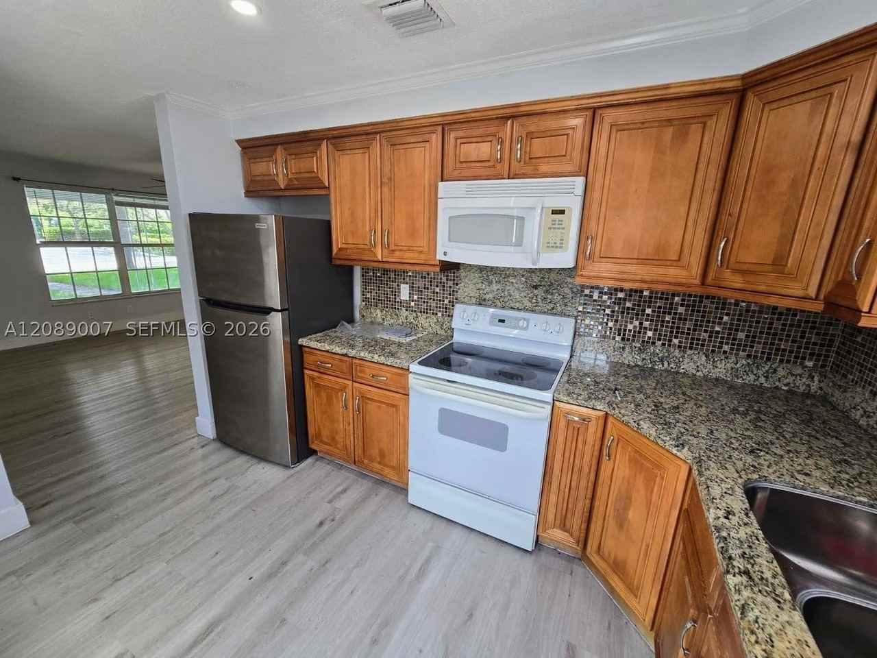 2500 Ne 19th Ave #1 - Photo 6 of 41