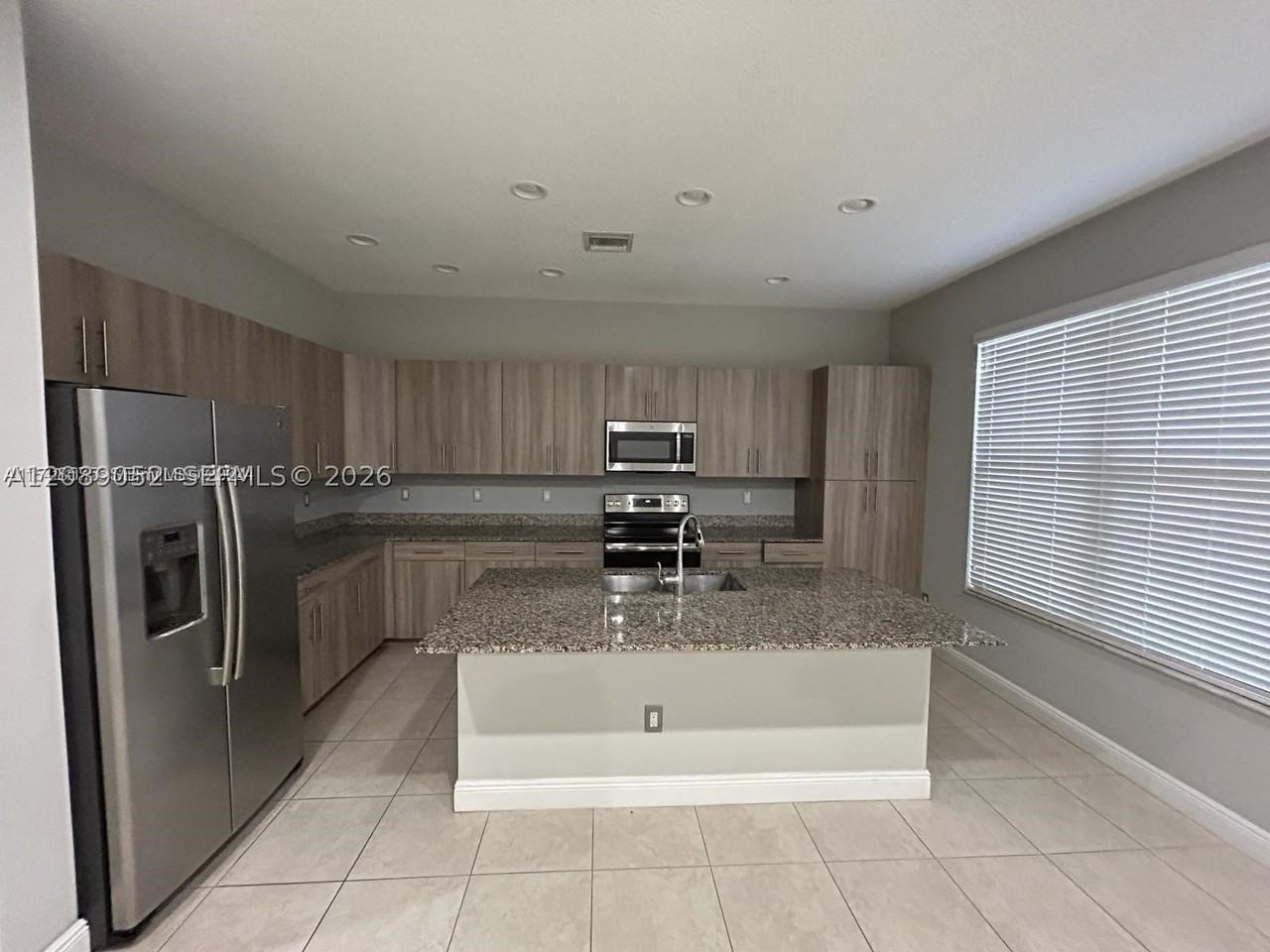20962 Nw 1st Dr #20962 - Photo 4 of 21