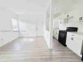 1922 Nw 1st St #3 - Photo 1 of 1