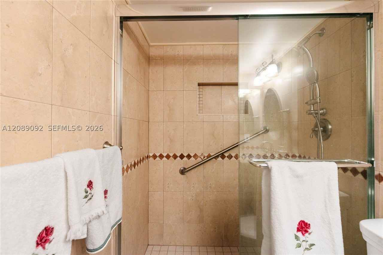 3131 S Ocean Dr #110 - Photo 6 of 30