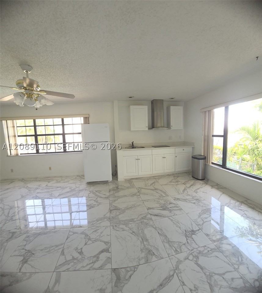 1440 Nw 45th St #A1 - Photo 3 of 8