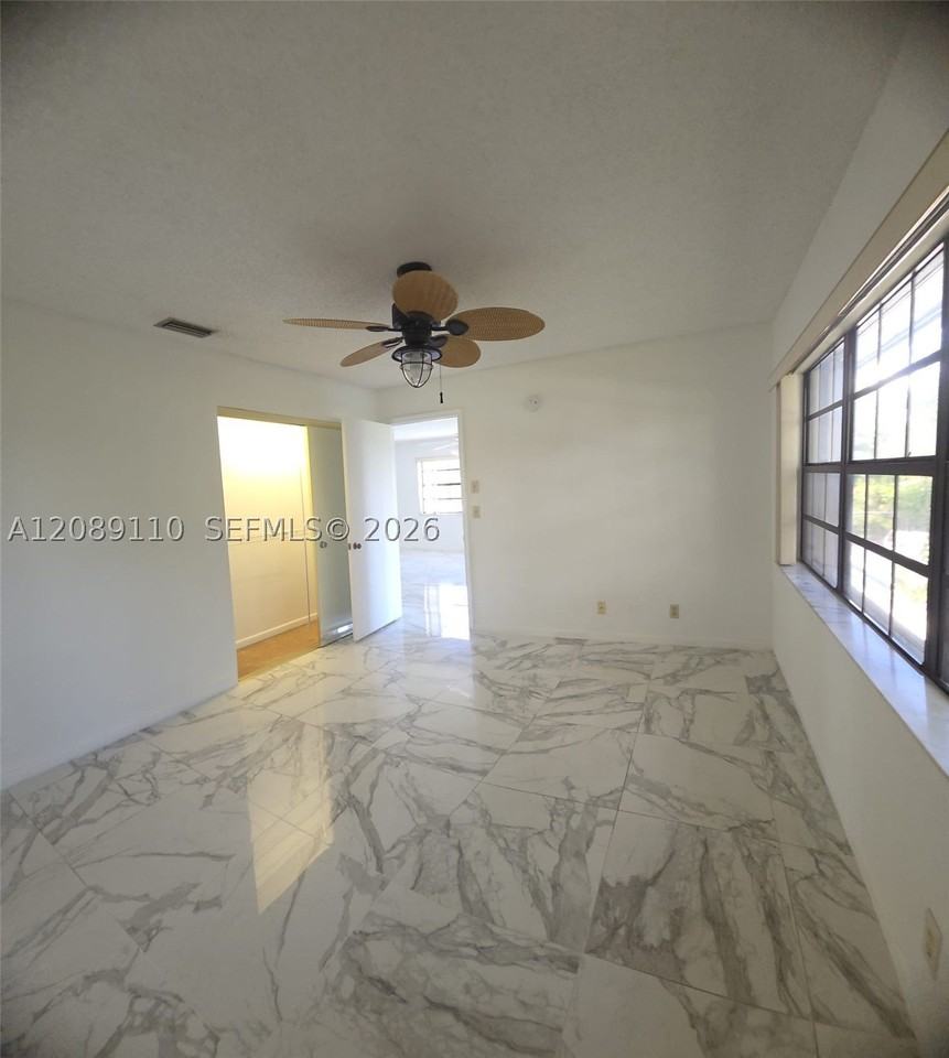 1440 Nw 45th St #A1 - Photo 4 of 8