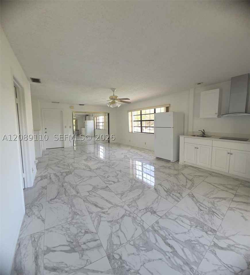 1440 Nw 45th St #A1 - Photo 5 of 8
