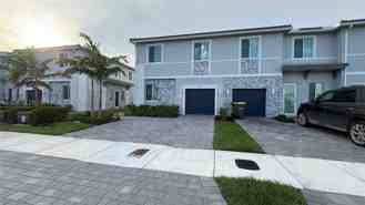 679 Se 13th Street Cir - Photo 1 of 1