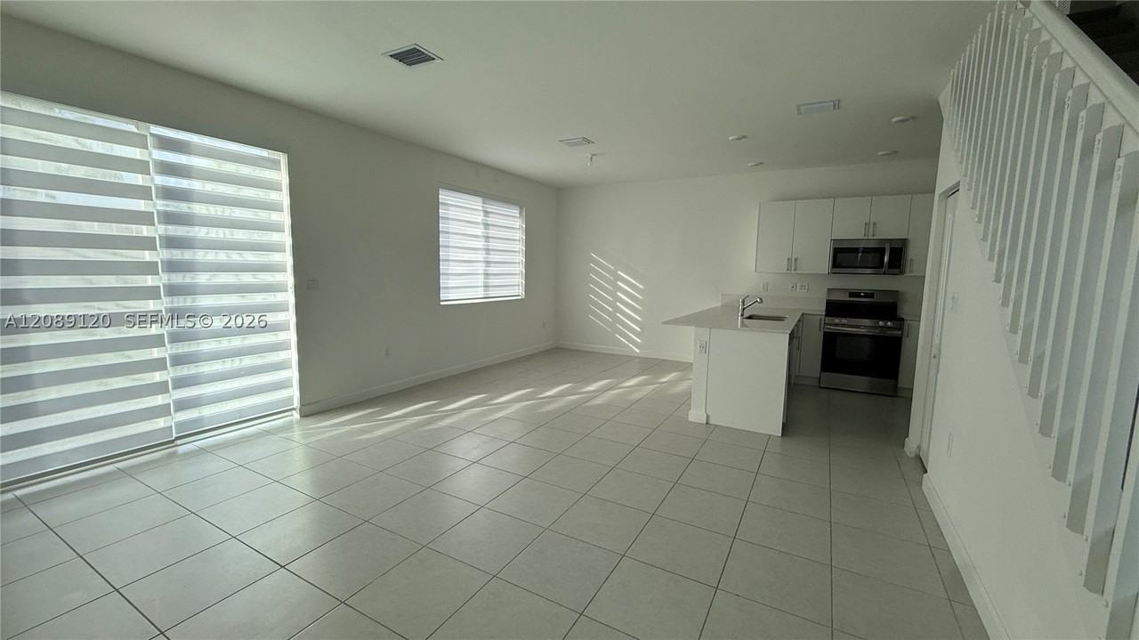 679 Se 13th Street Cir - Photo 5 of 27