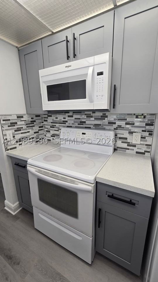 8180 Geneva Ct #419 - Photo 2 of 20