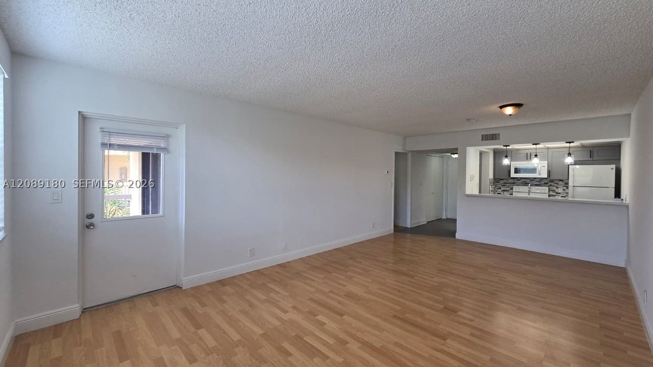 8180 Geneva Ct #419 - Photo 5 of 20