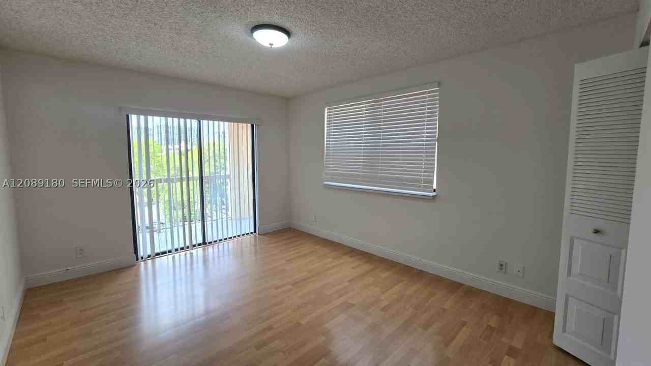 8180 Geneva Ct #419 - Photo 6 of 20