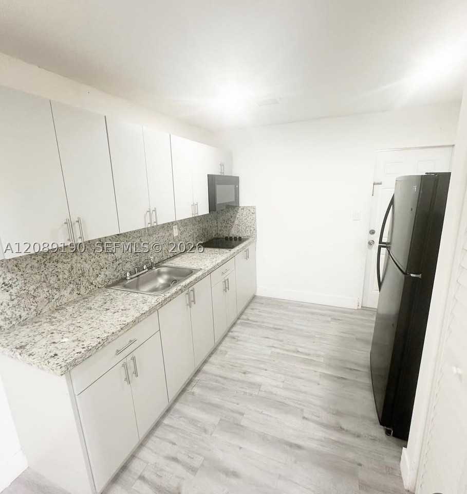 6537 Sw 39th Ter #2 - Photo 4 of 7