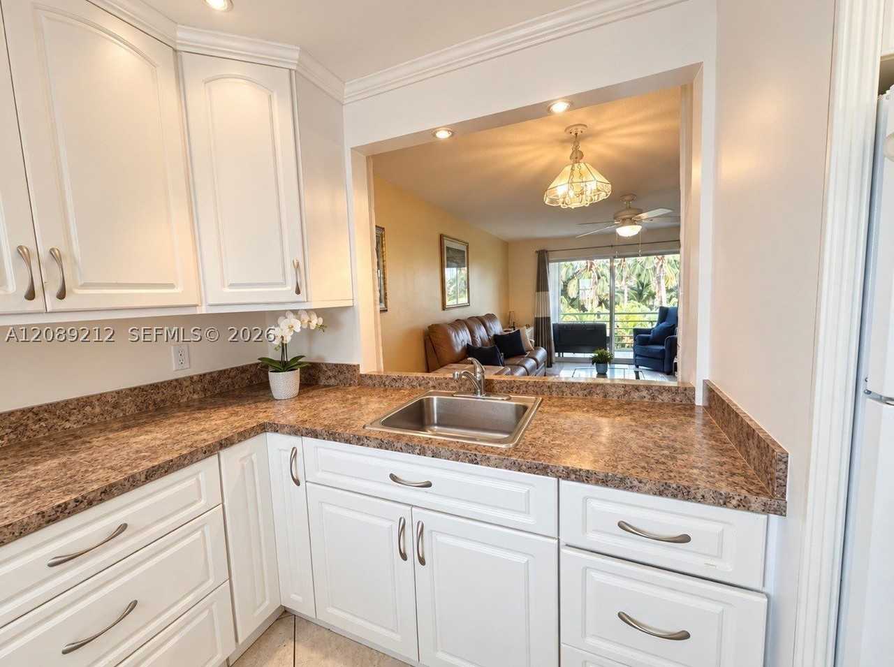 400 Ne 14th Ave #419 - Photo 6 of 11