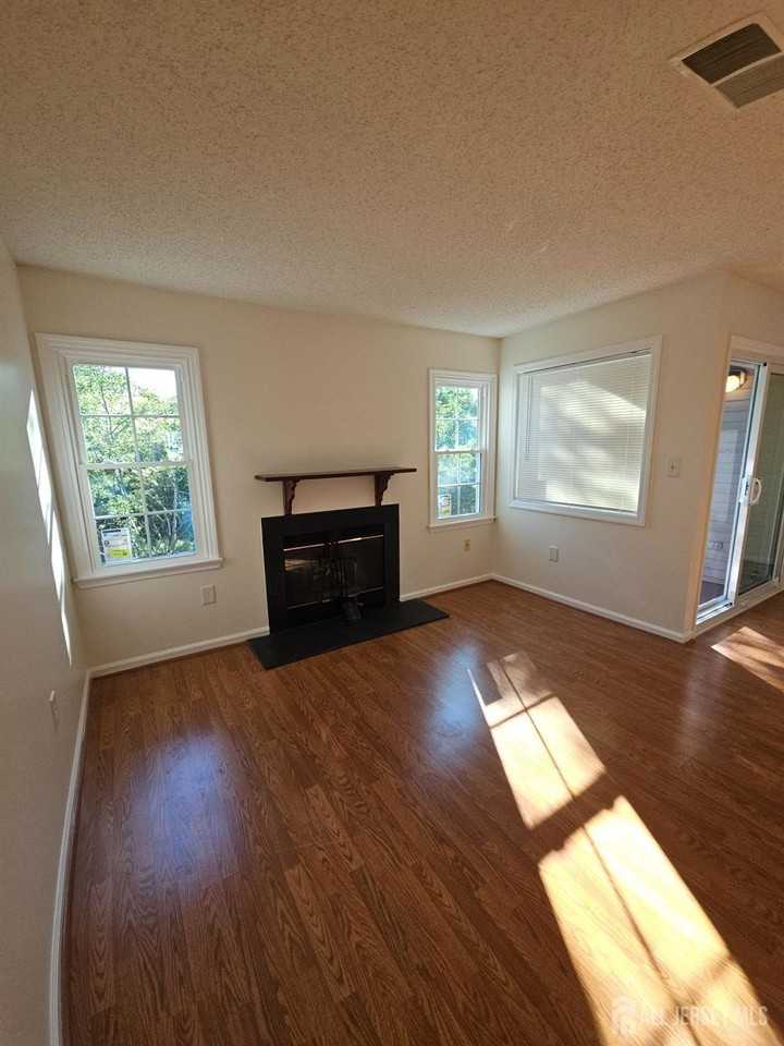 1226 Edpas Rd - Photo 4 of 21