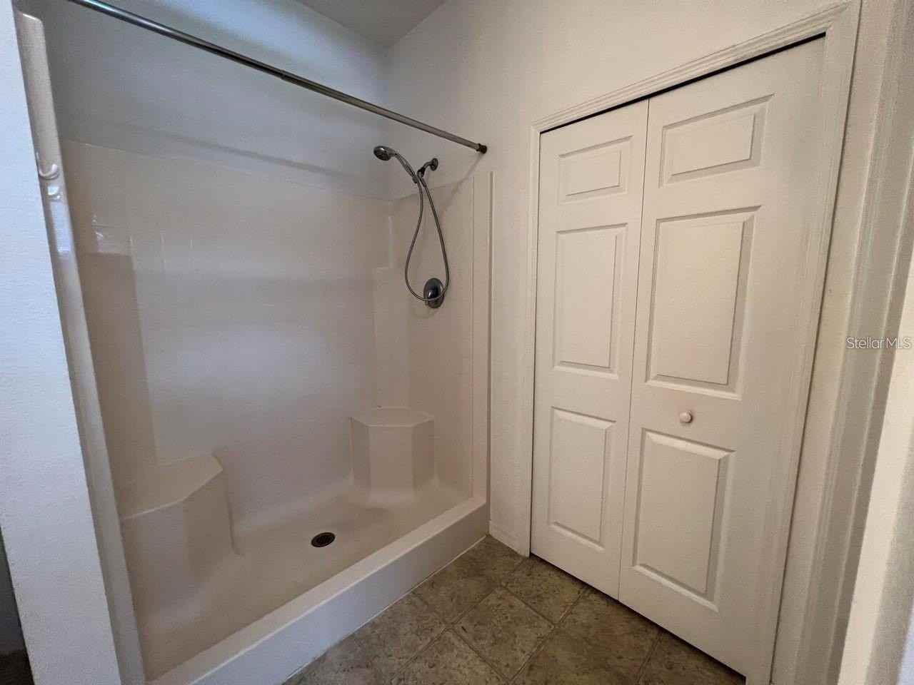 134 Ryberry Dr - Photo 5 of 6