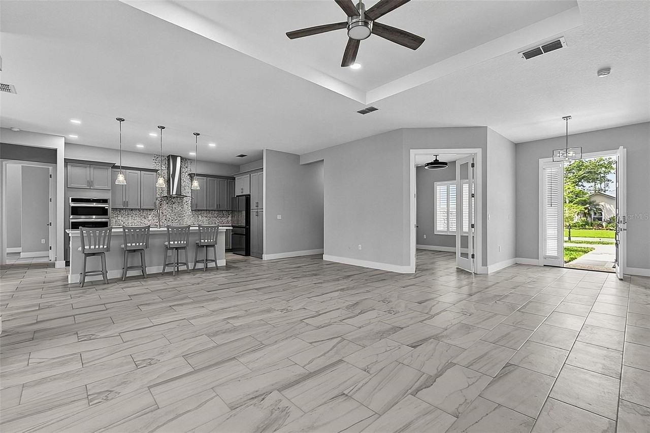 70 Bannbury Ln - Photo 6 of 50
