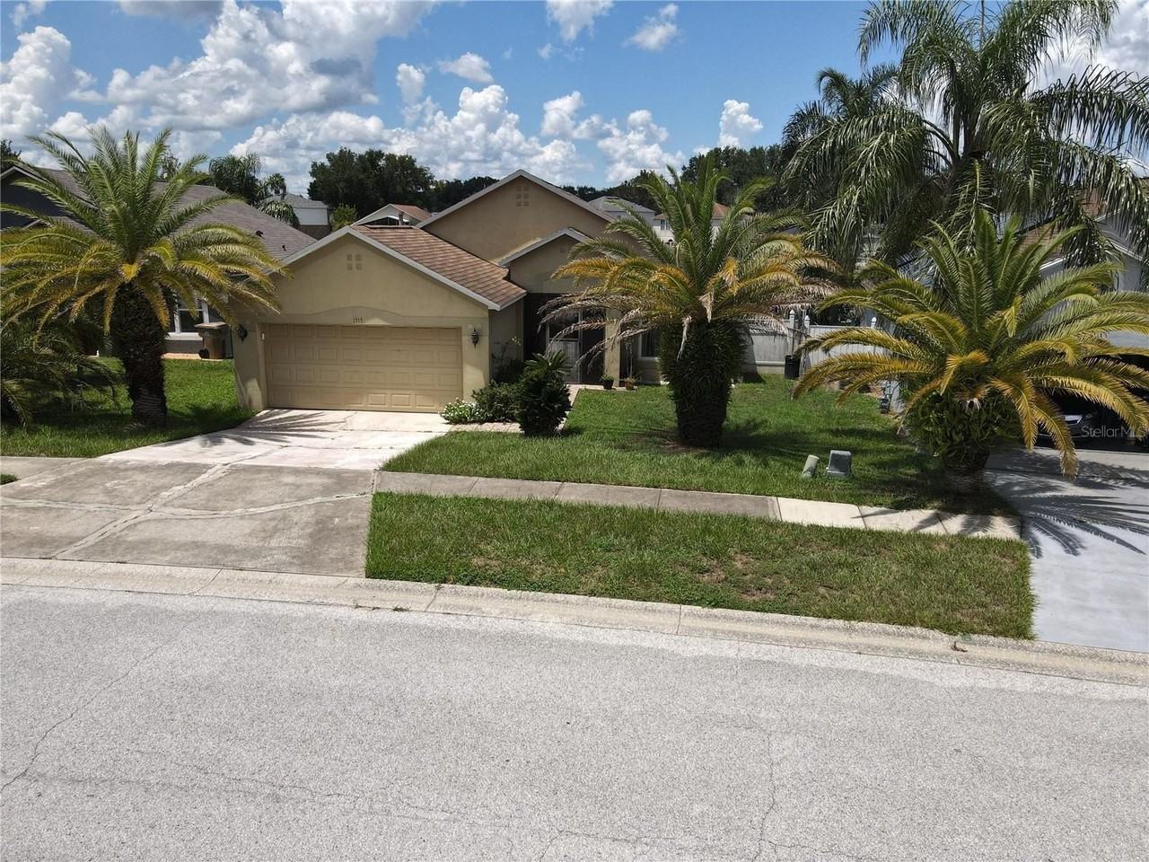 1717 Burnham Ct - Photo 6 of 36