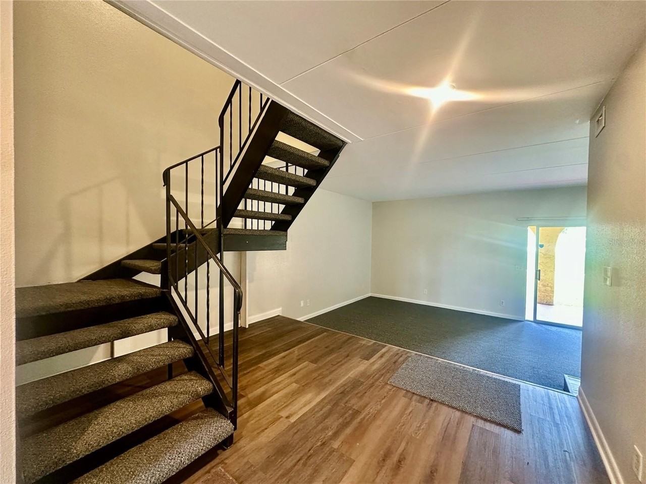 5850 Cypress Gardens Blvd #806 - Photo 4 of 28