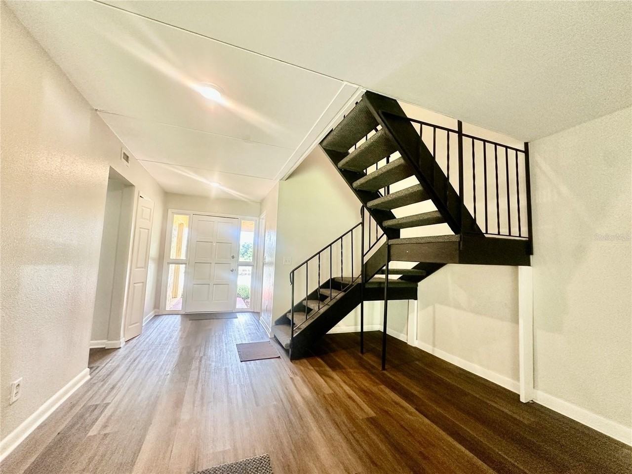 5850 Cypress Gardens Blvd #806 - Photo 5 of 28