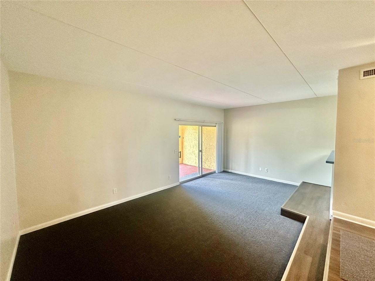 5850 Cypress Gardens Blvd #806 - Photo 6 of 28