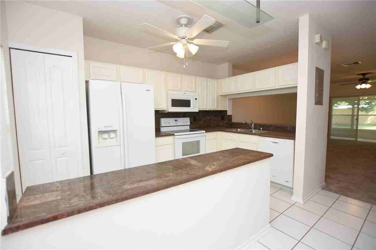 2308 Lake Woodberry Cir - Photo 2 of 35