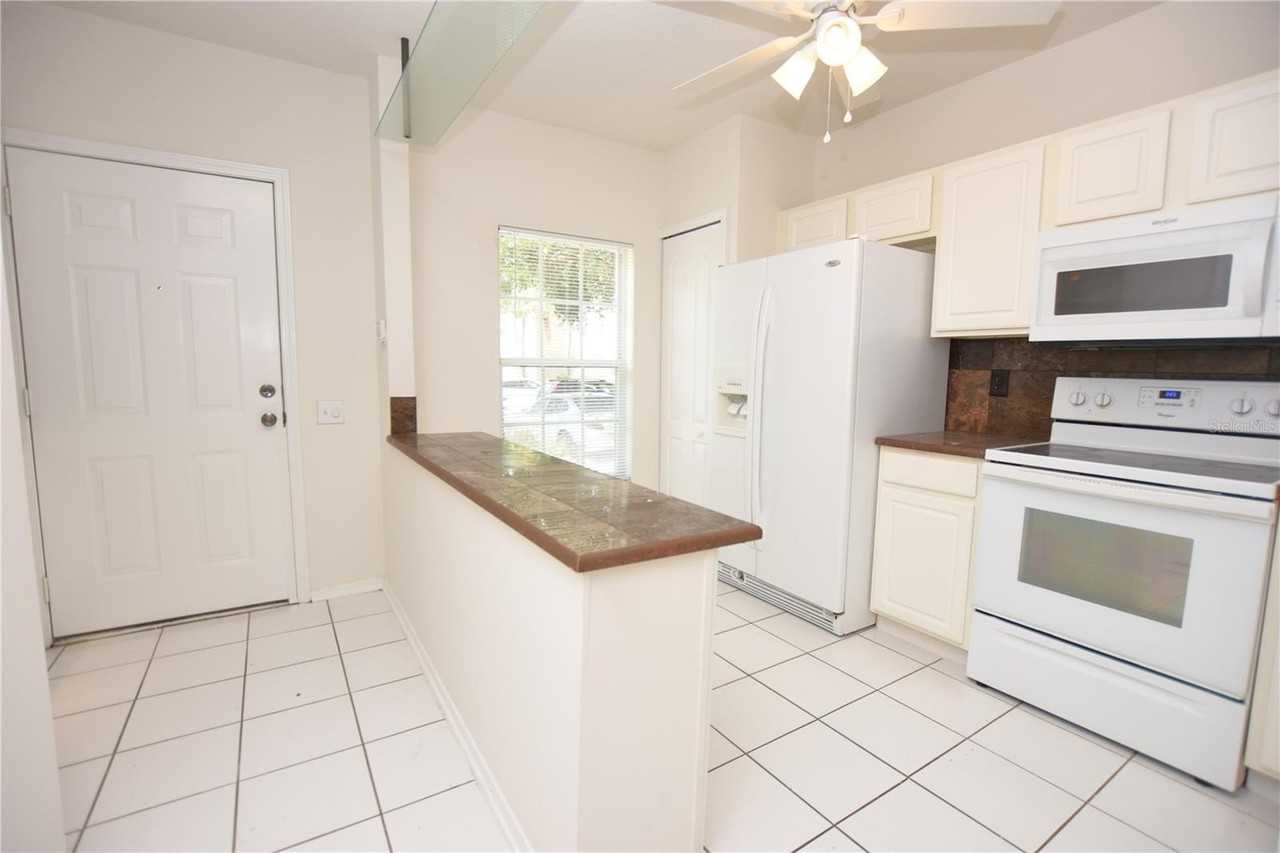 2308 Lake Woodberry Cir - Photo 3 of 35