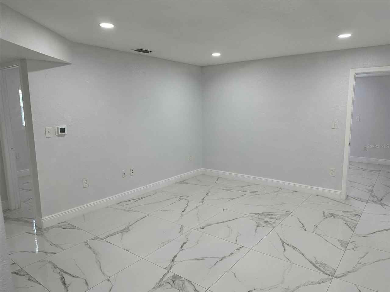 1710 S Washington Ave #9 - Photo 4 of 21