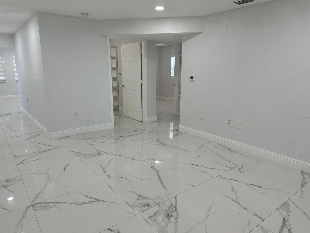 1710 S Washington Ave #9 - Photo 5 of 21