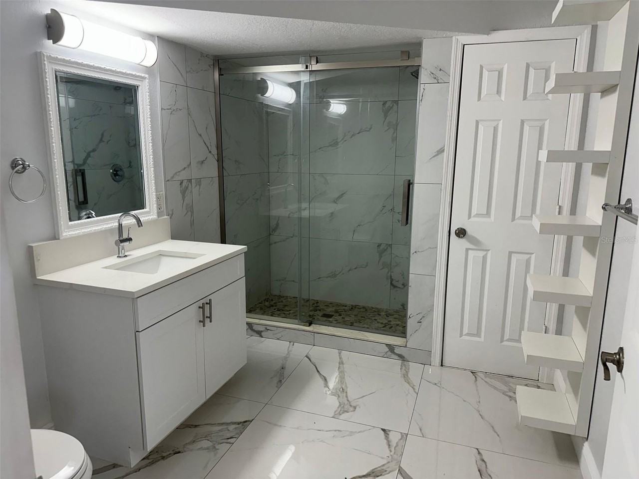 1710 S Washington Ave #9 - Photo 7 of 21
