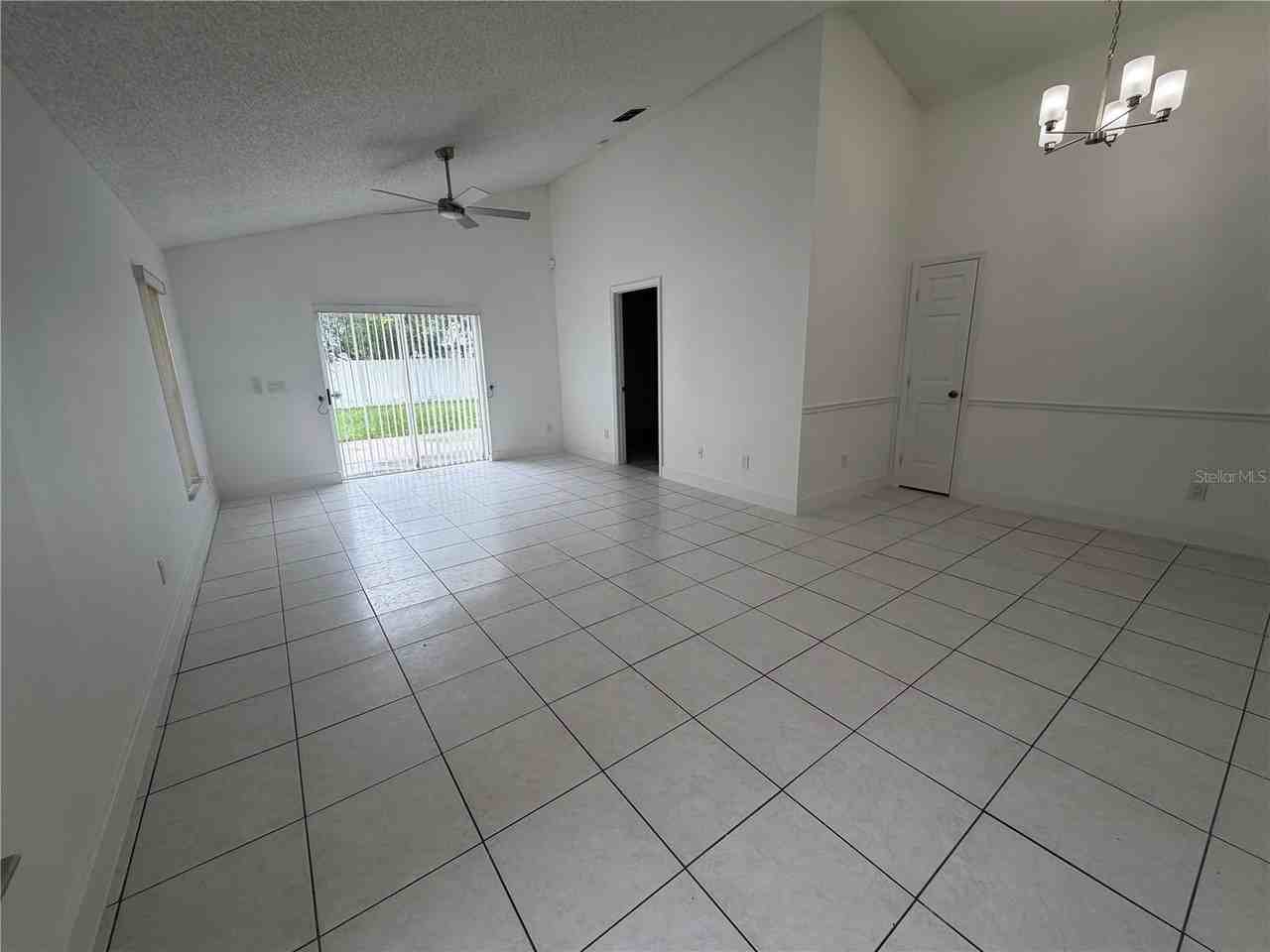 13109 Odyssey Lake Way - Photo 2 of 10
