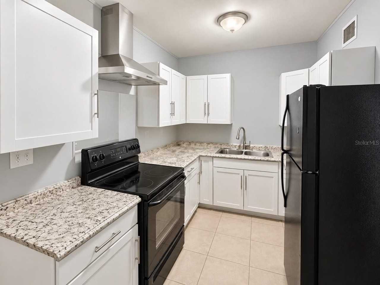 2021 W Gore St - Photo 4 of 11