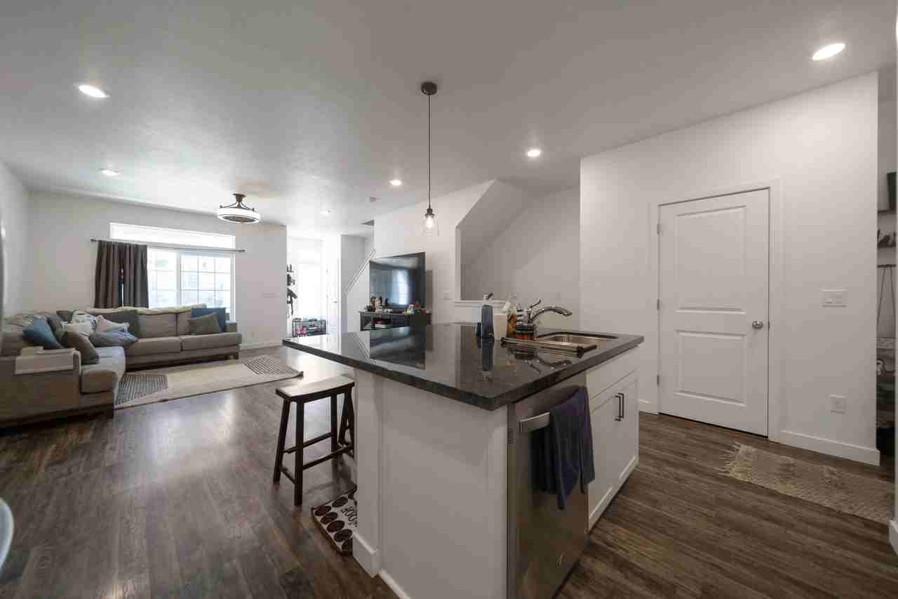 5659 W Coastal Ridge Ln #1 - Photo 6 of 15