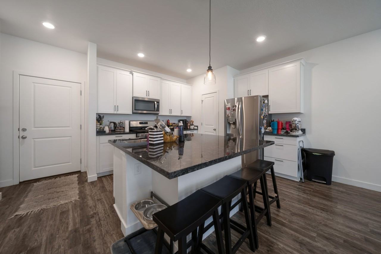 5659 W Coastal Ridge Ln #1 - Photo 7 of 15