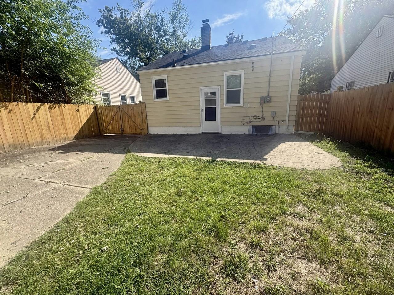 18981 Kenosha Street - Photo 3 of 18