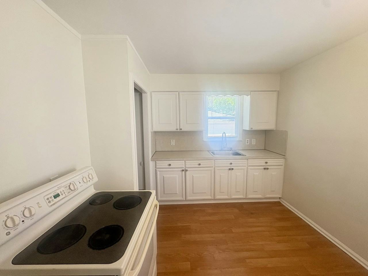 18981 Kenosha Street - Photo 7 of 18